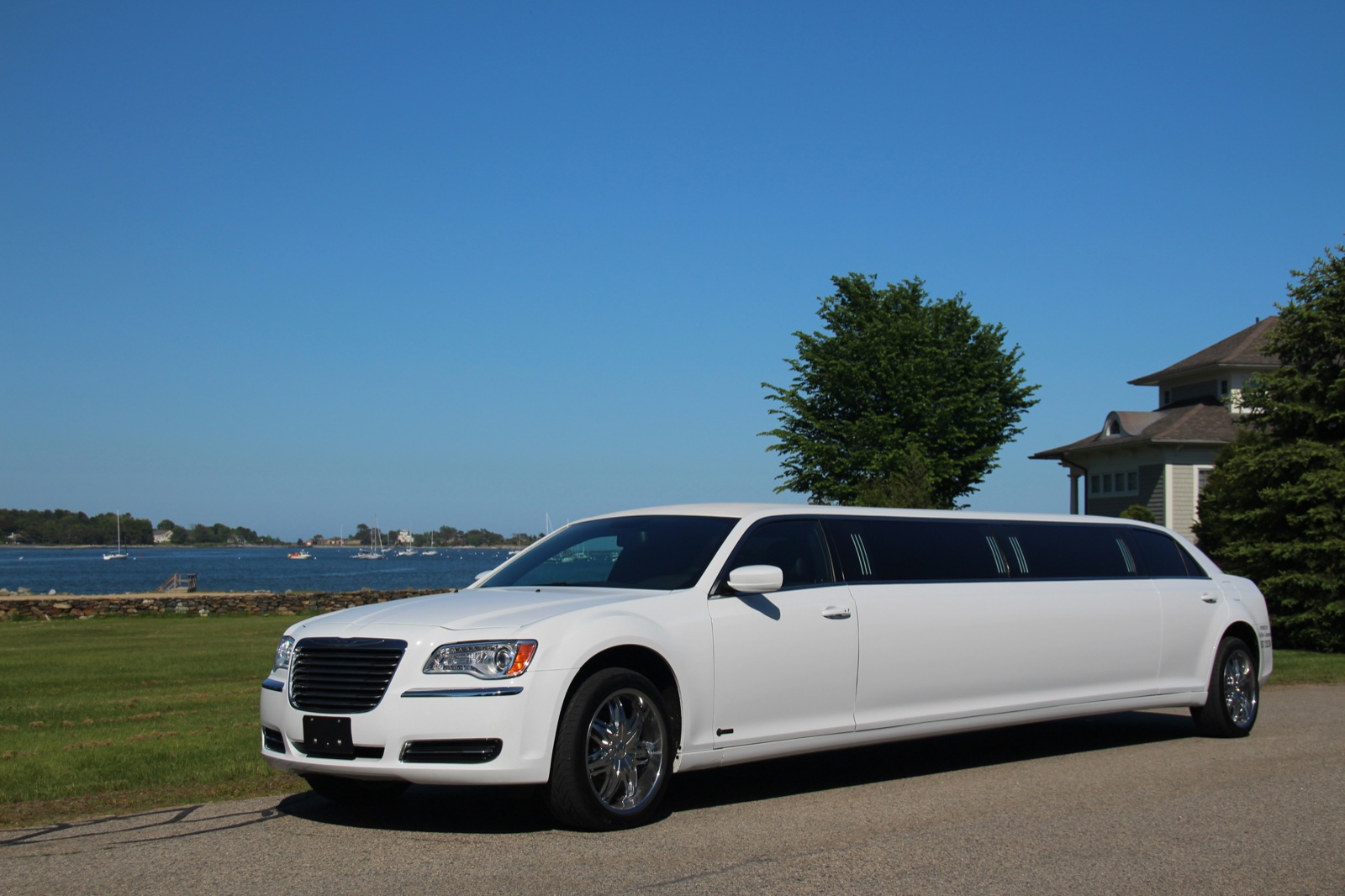 Stretch Limousine — luxury limousine for Houston chauffeur service