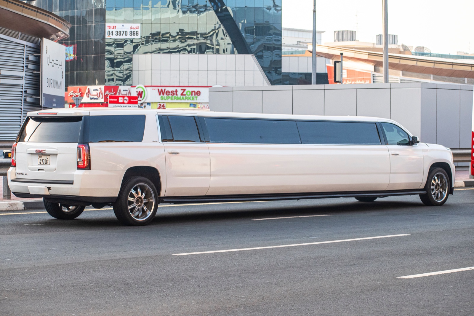 Stretch SUV Limousine — luxury SUV limousine for Houston chauffeur service